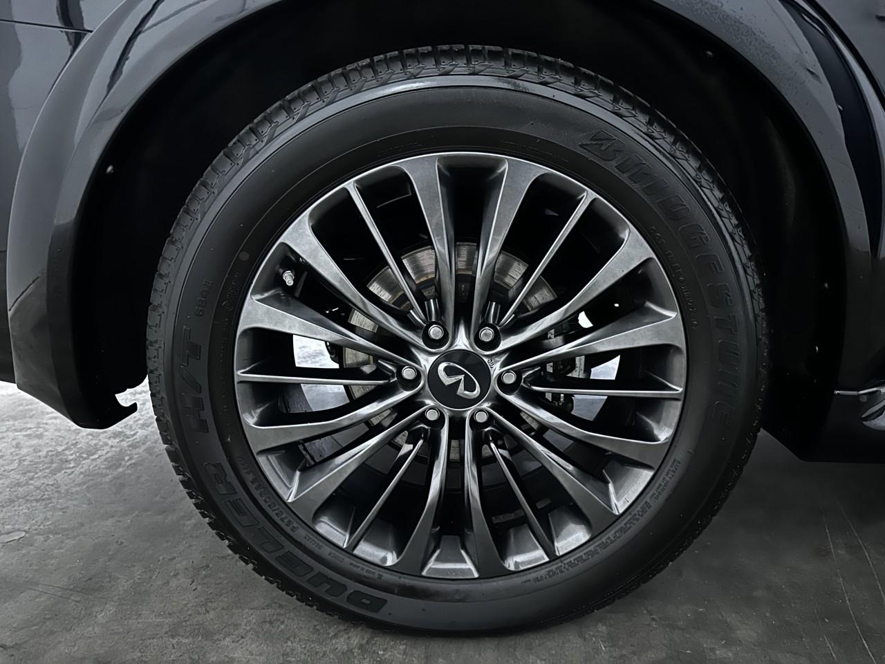 Infiniti QX80  2021