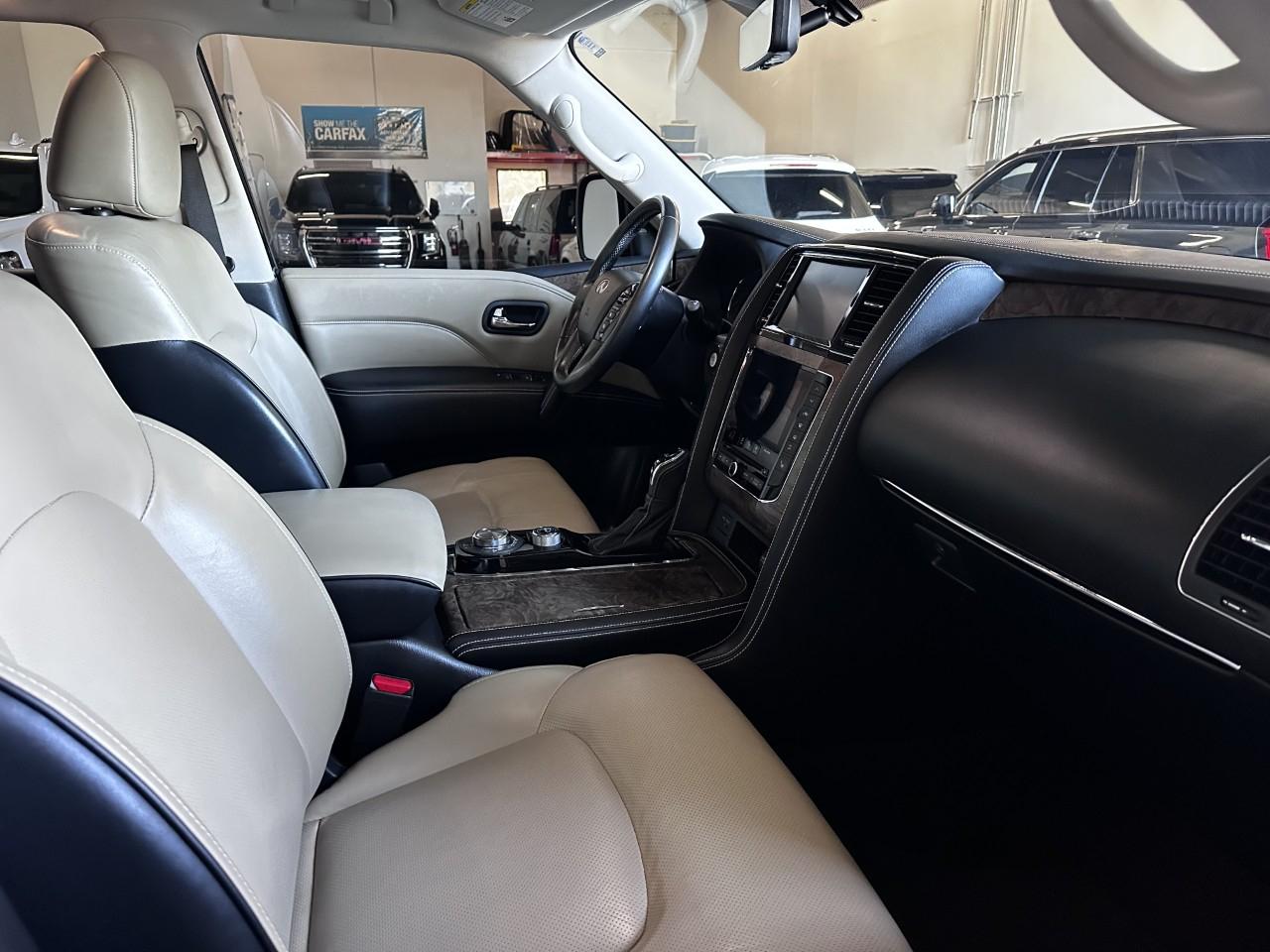 Infiniti QX80  2021