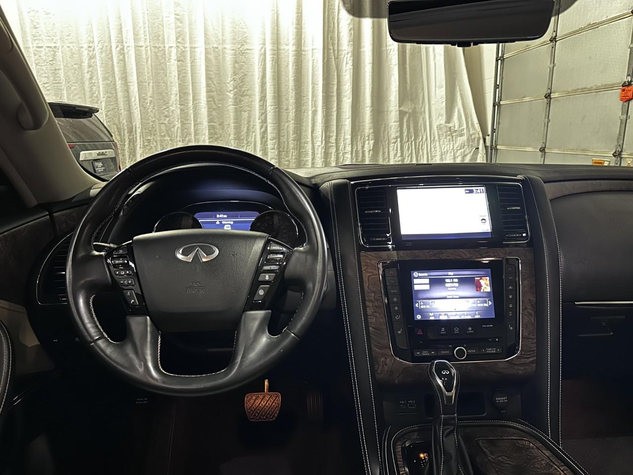 Infiniti QX80  2021