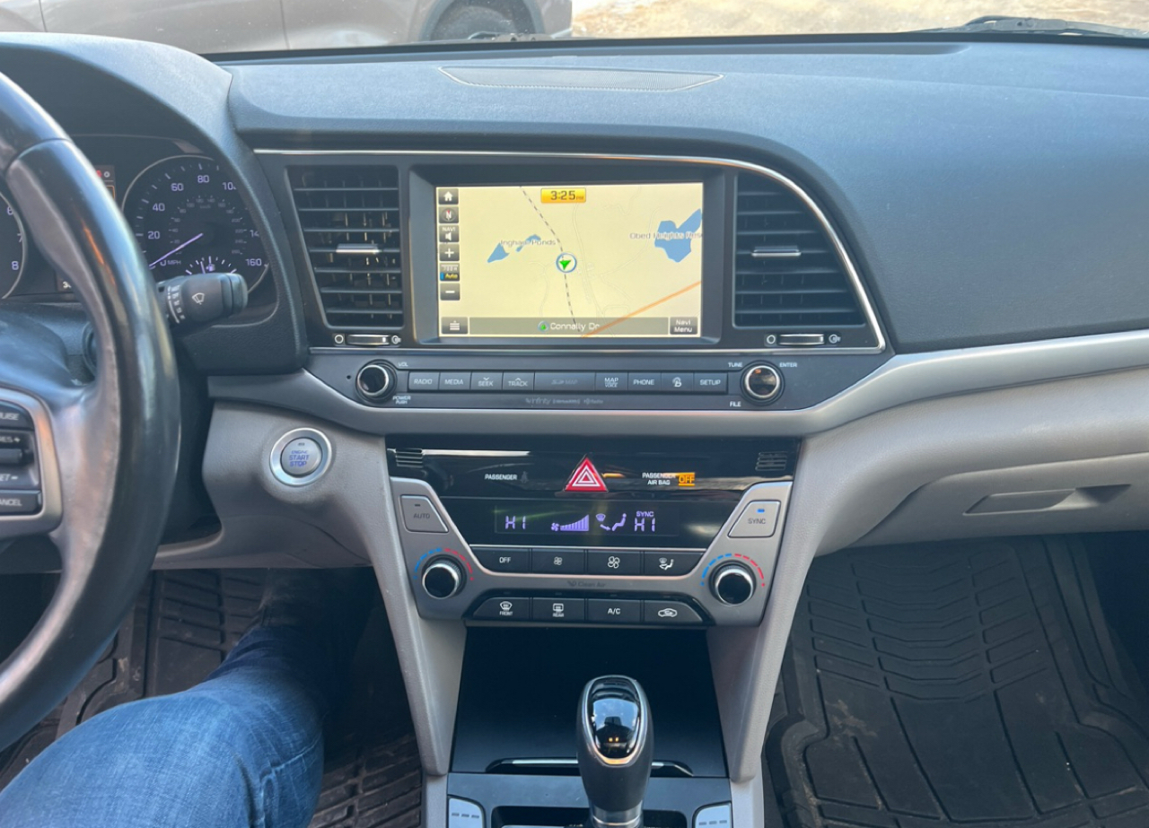 Hyundai Elantra  2017