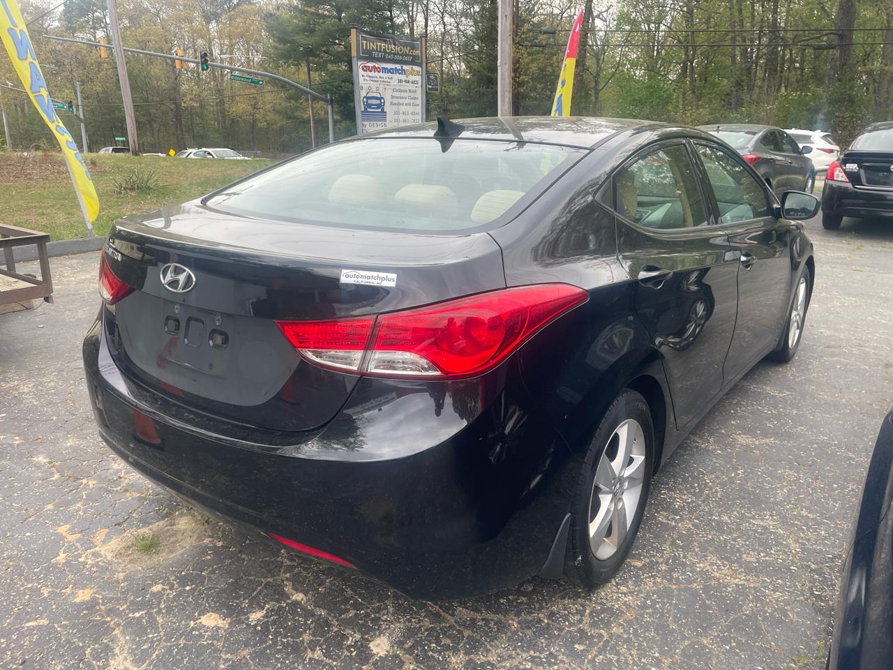Hyundai Elantra  2013