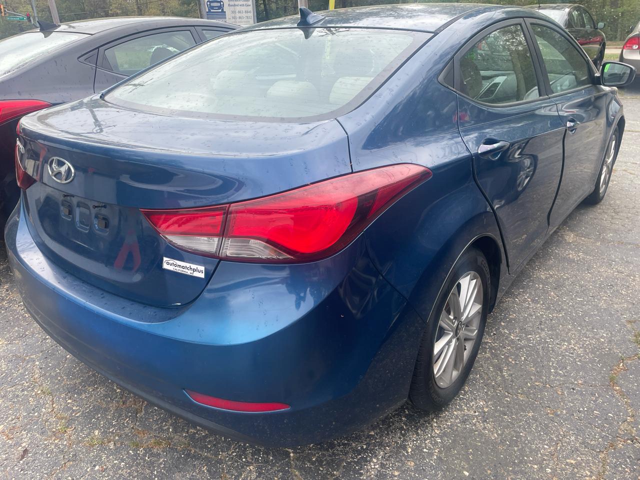 Hyundai Elantra  2015