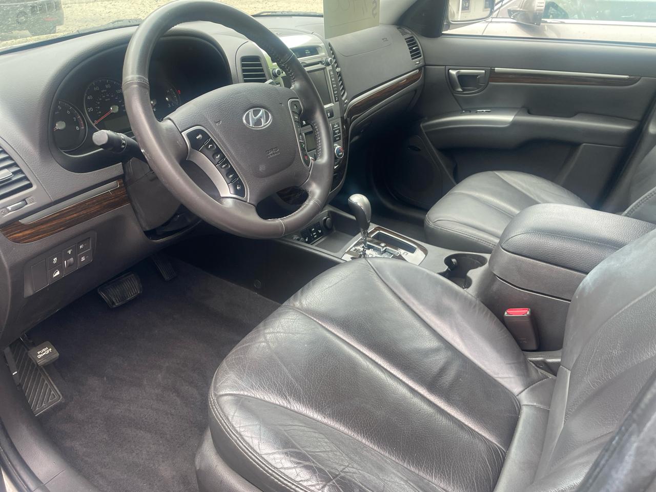 Hyundai Santa Fe  2012