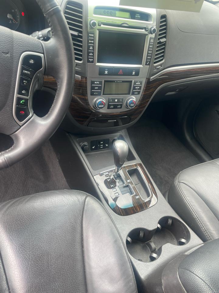 Hyundai Santa Fe  2012