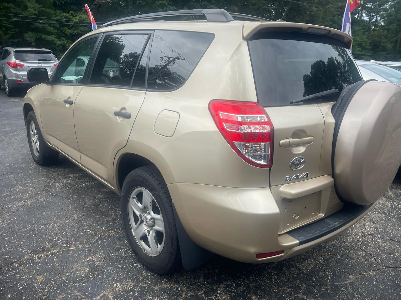 Toyota RAV4  2011