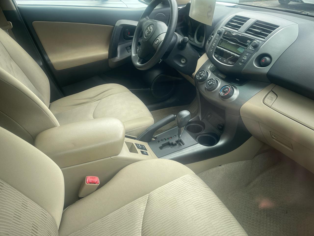 Toyota RAV4  2011