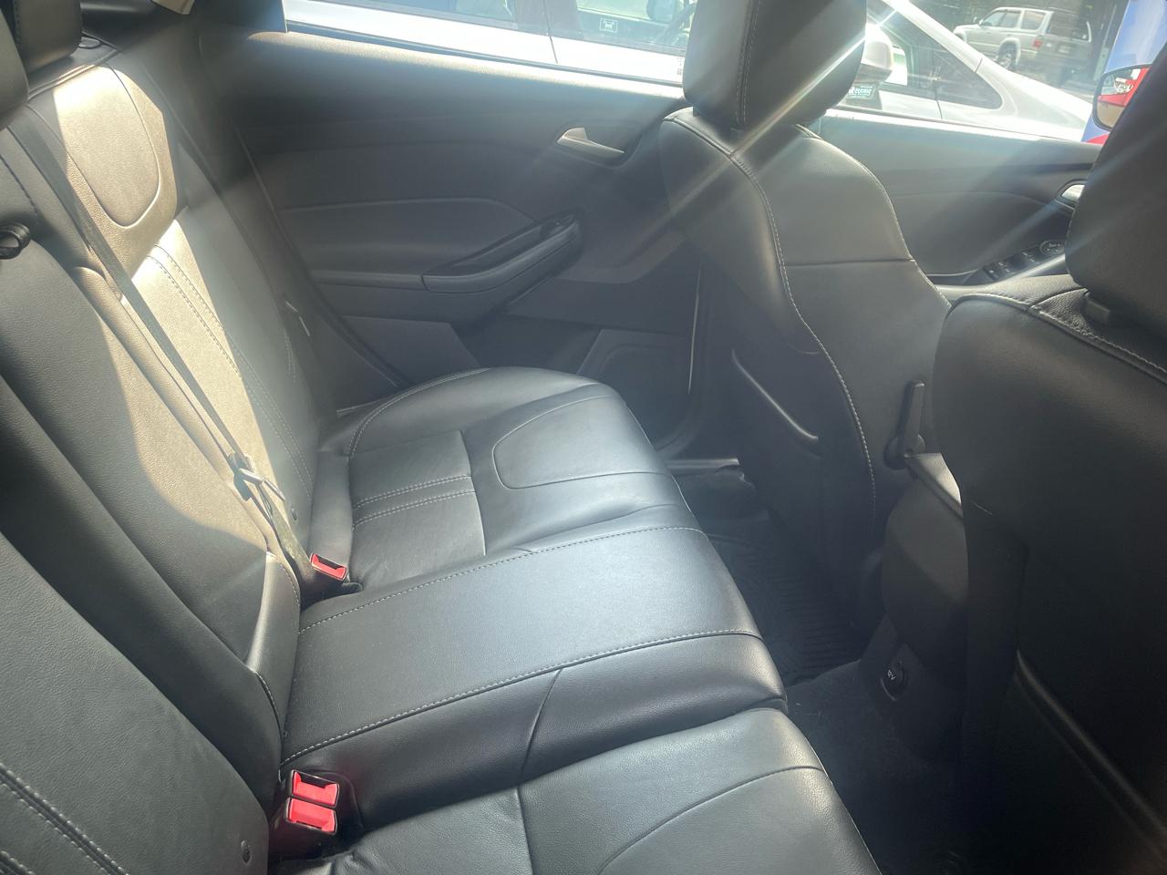 Ford Focus  2014