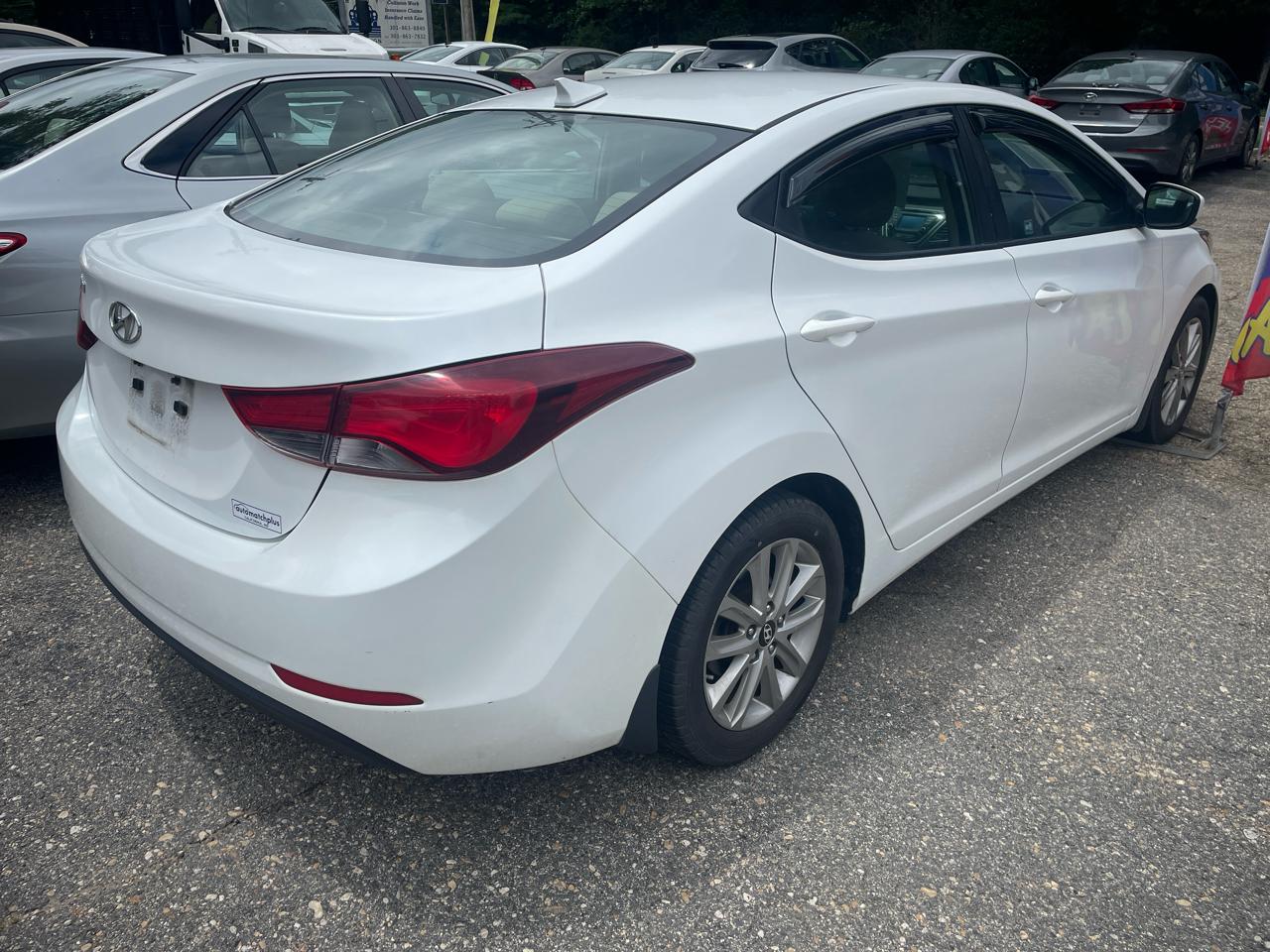Hyundai Elantra  2016