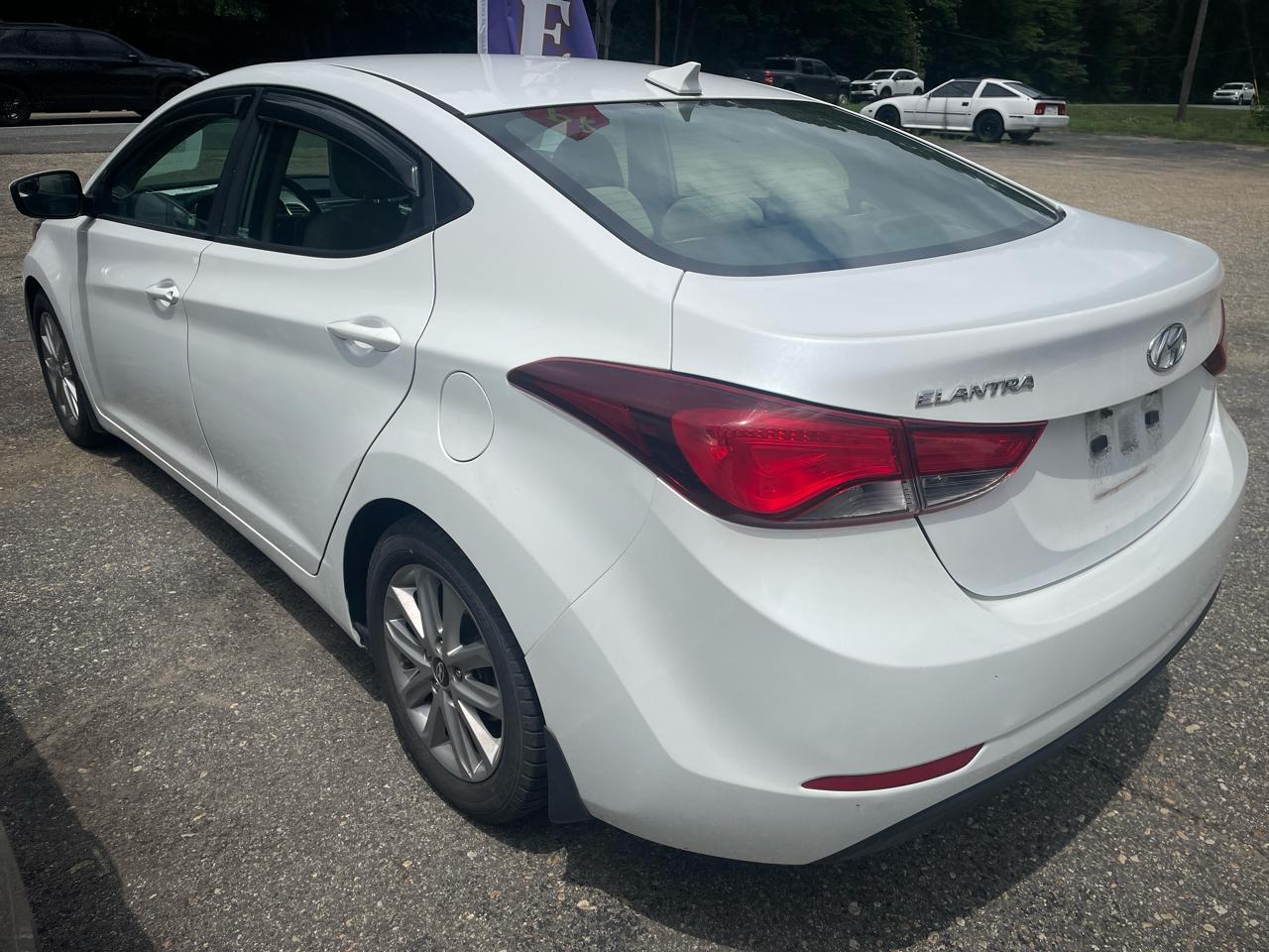 Hyundai Elantra  2016