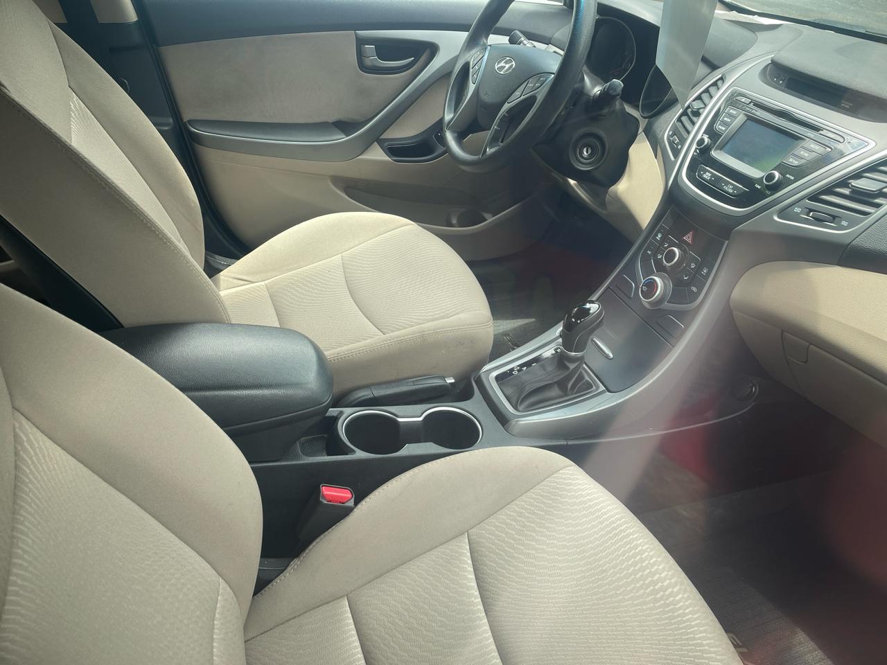 Hyundai Elantra  2016