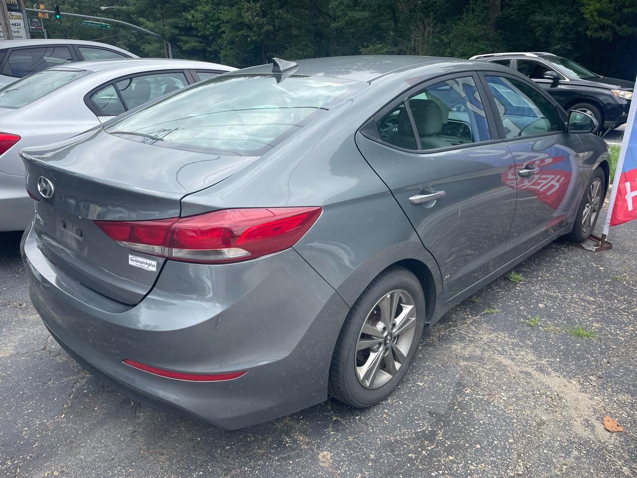Hyundai Elantra  2018