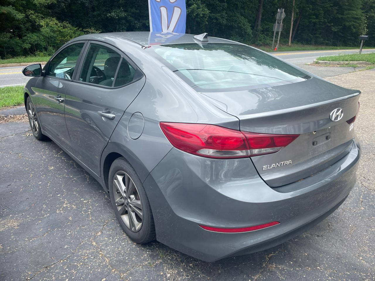 Hyundai Elantra  2018