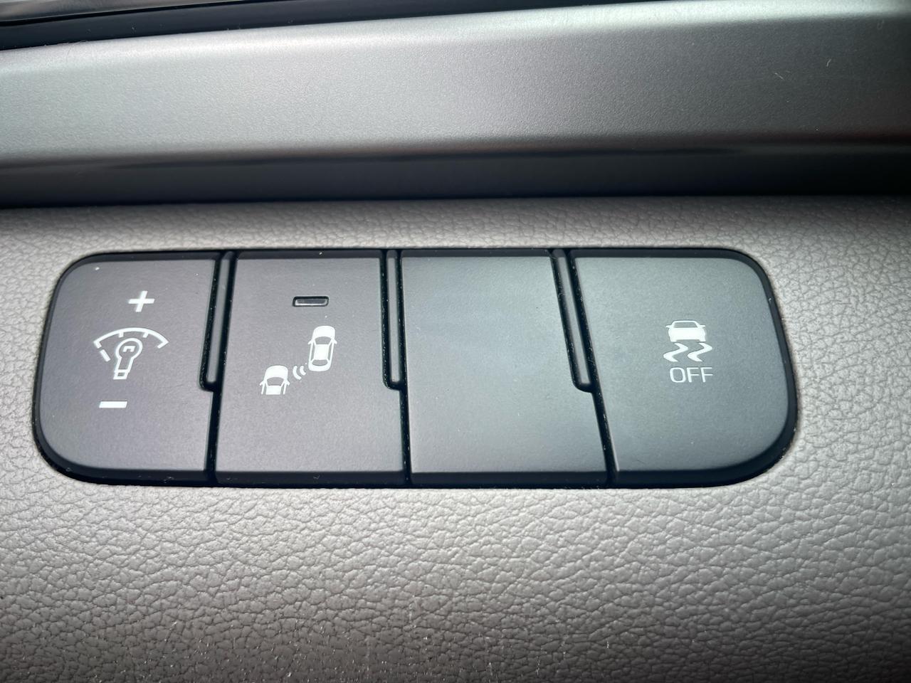 Hyundai Elantra  2018
