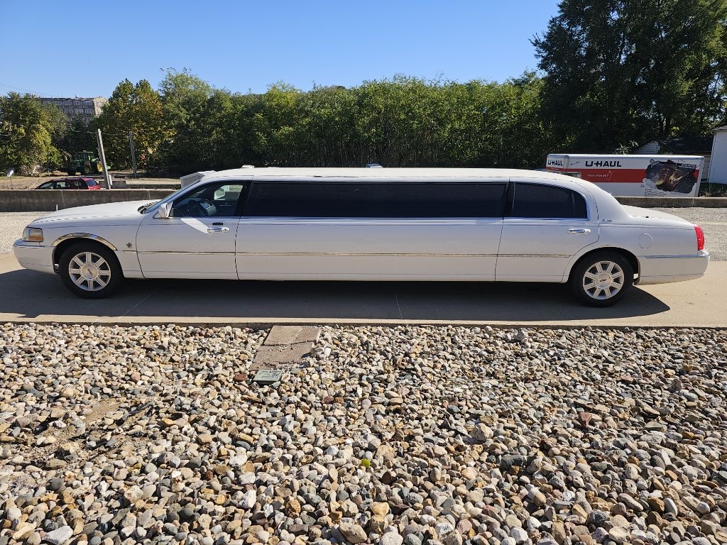 Lincoln Town Car  2007