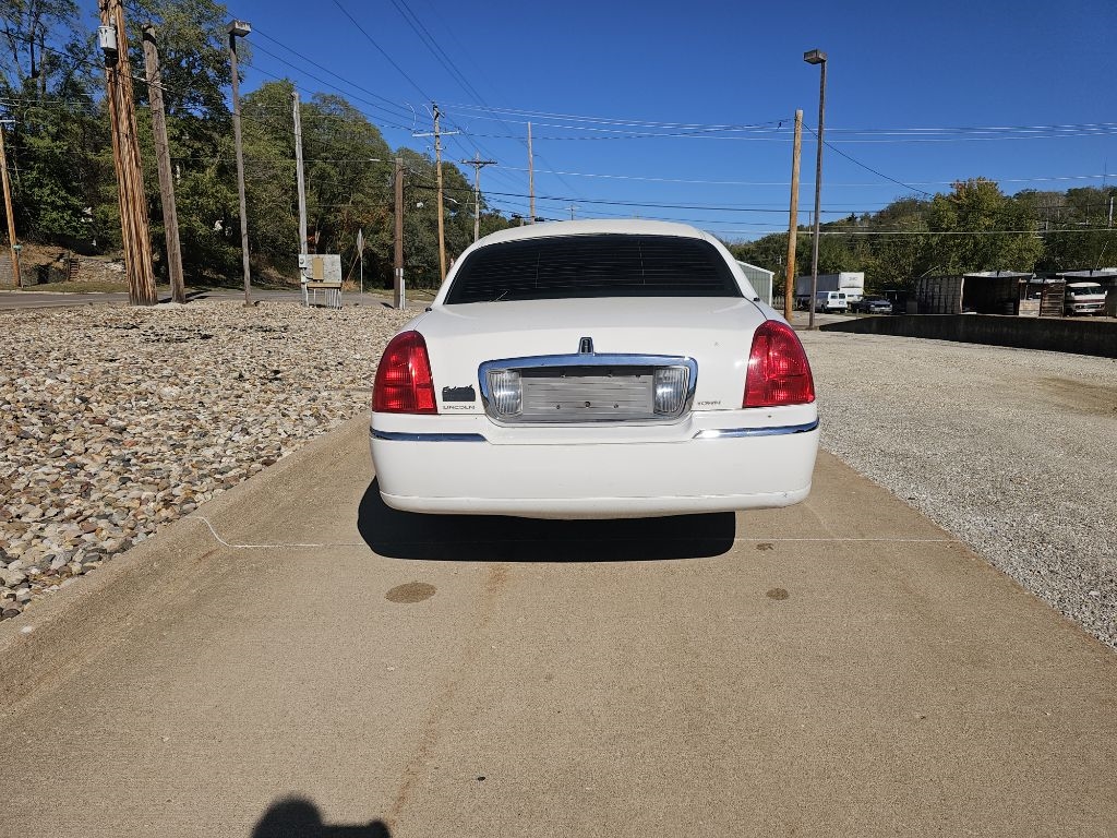 Lincoln Town Car  2007