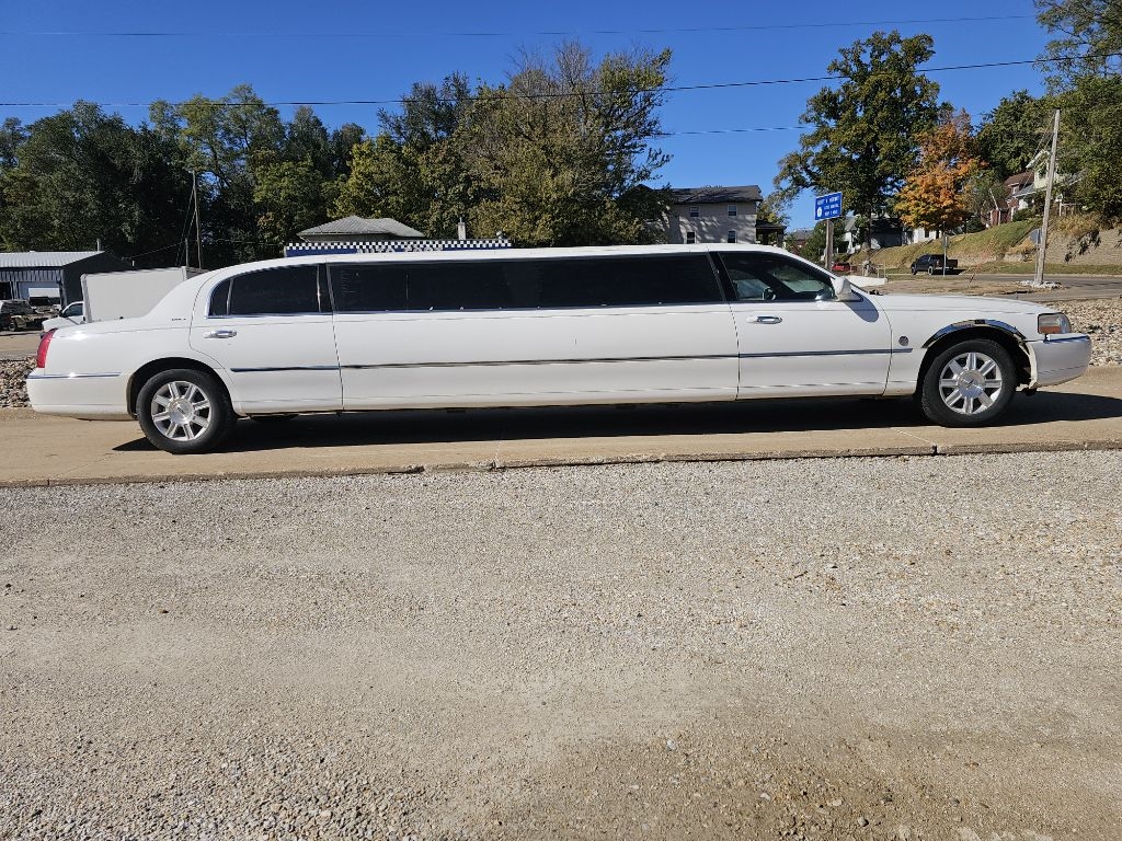 Lincoln Town Car  2007