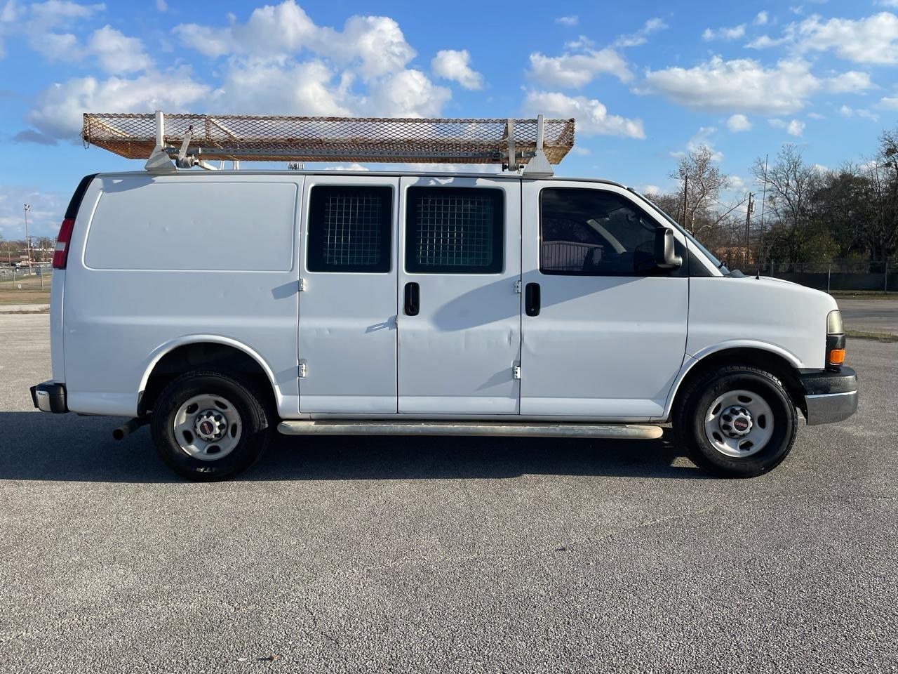 GMC Savana  2014