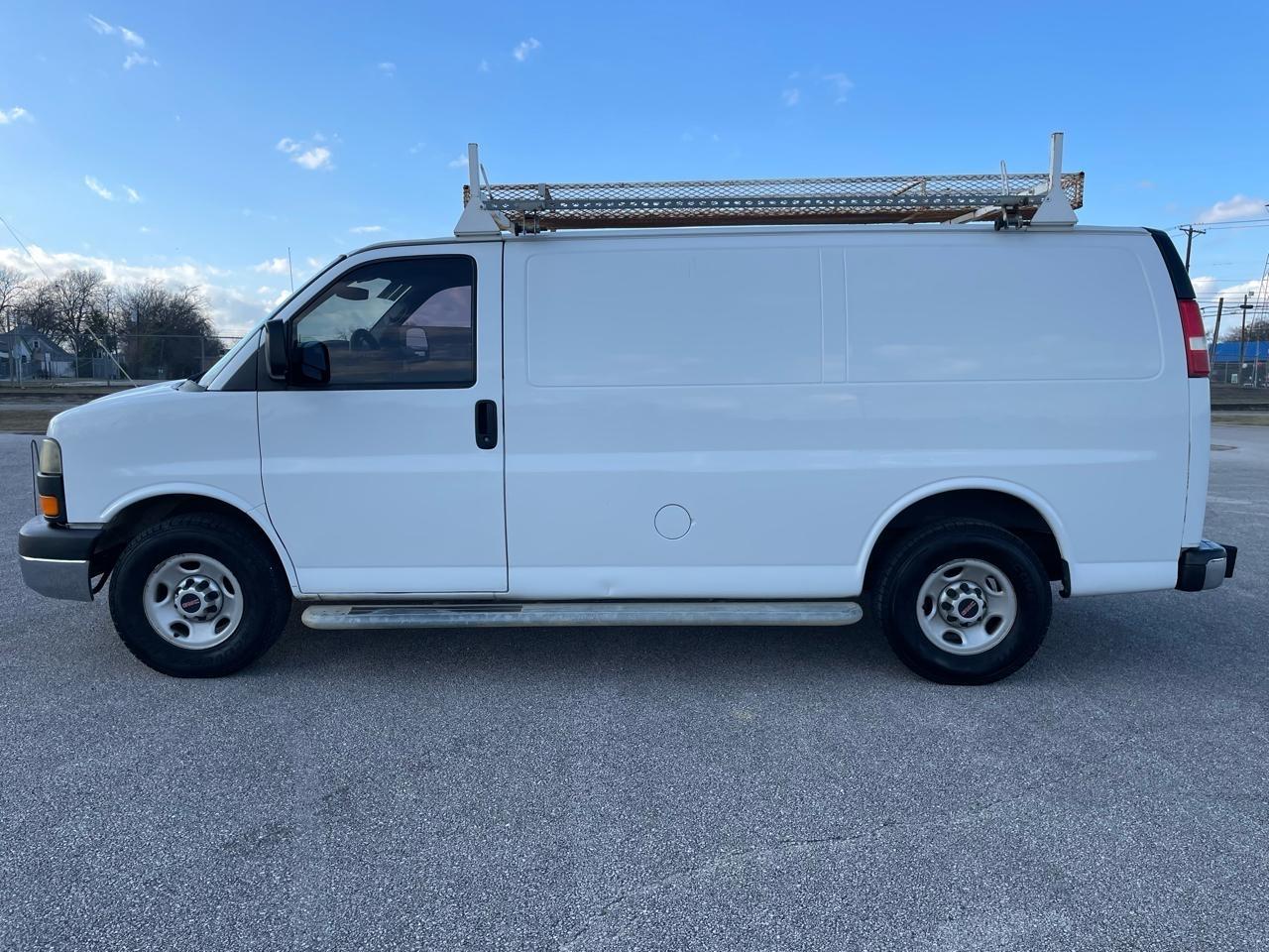 GMC Savana  2014