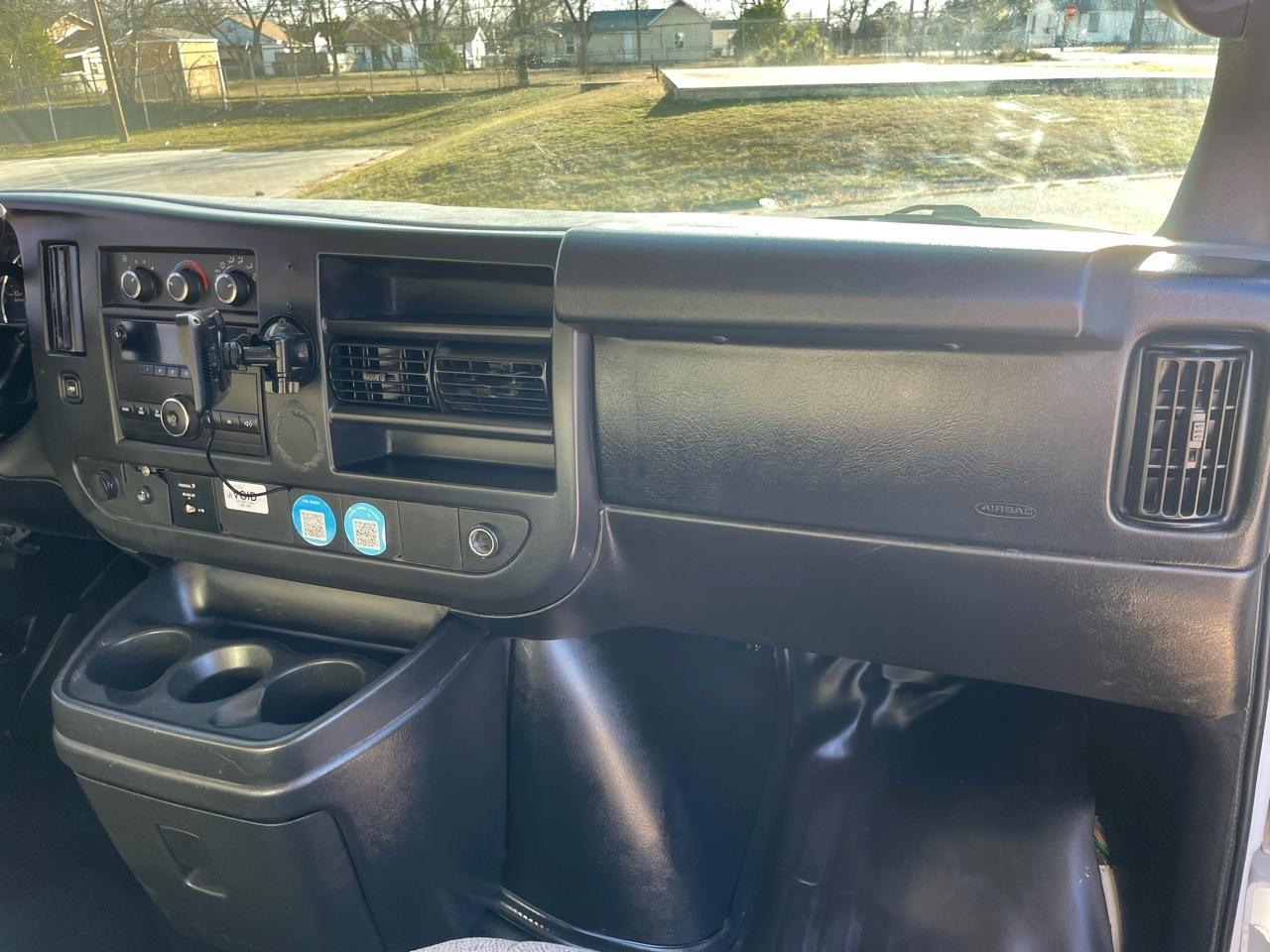 GMC Savana  2014