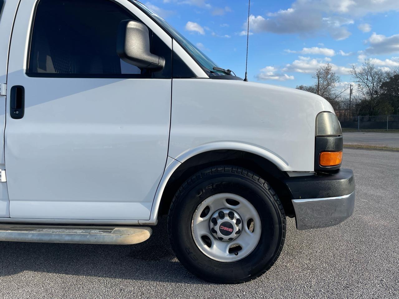 GMC Savana  2014