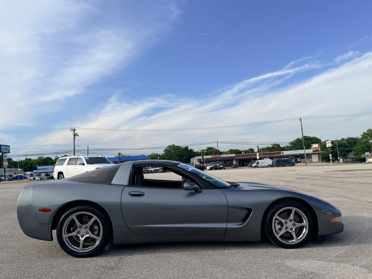 Chevrolet Corvette  2004
