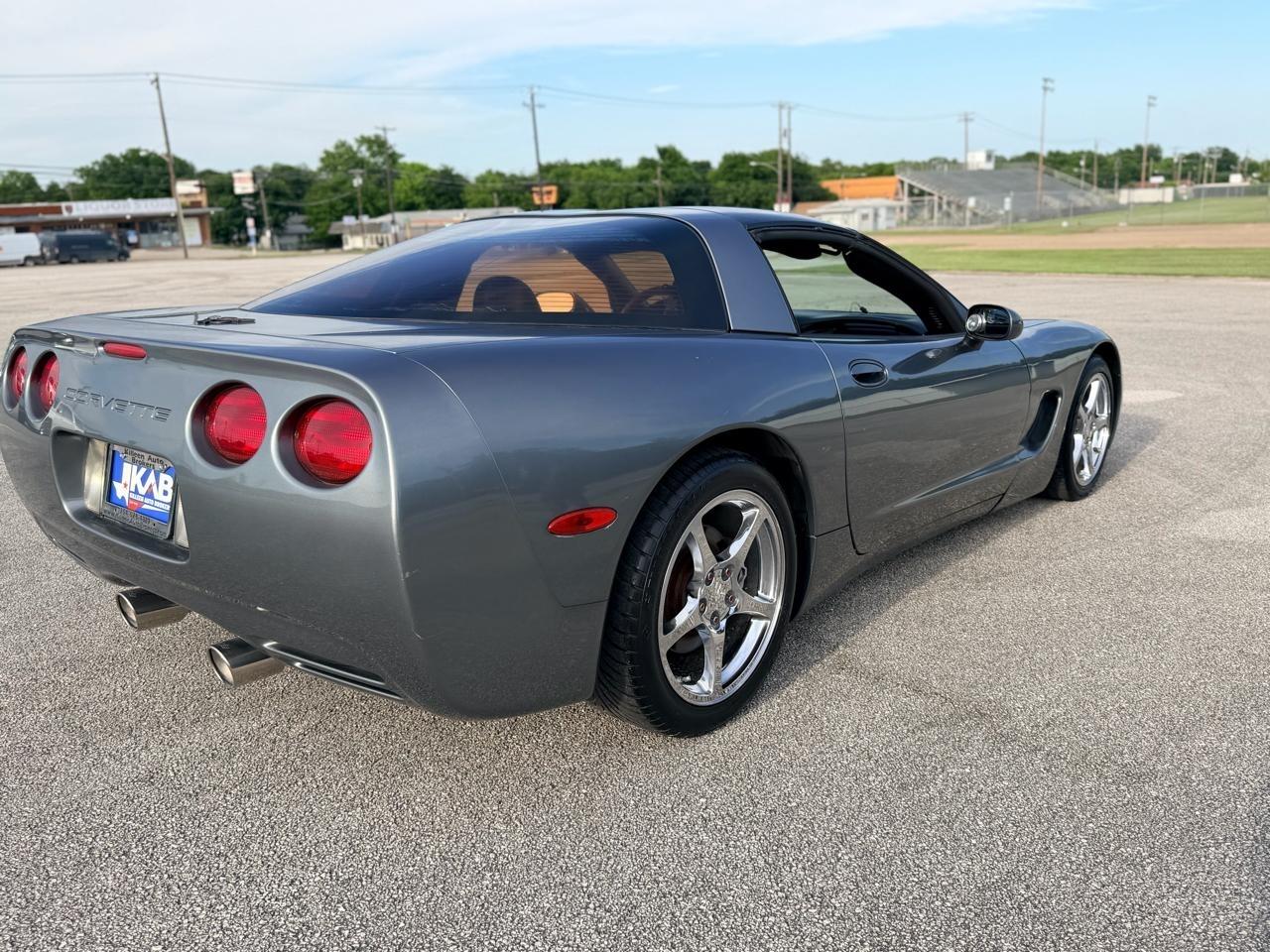 Chevrolet Corvette  2004