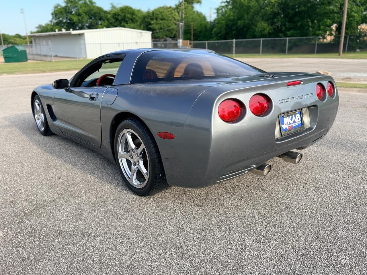 Chevrolet Corvette  2004