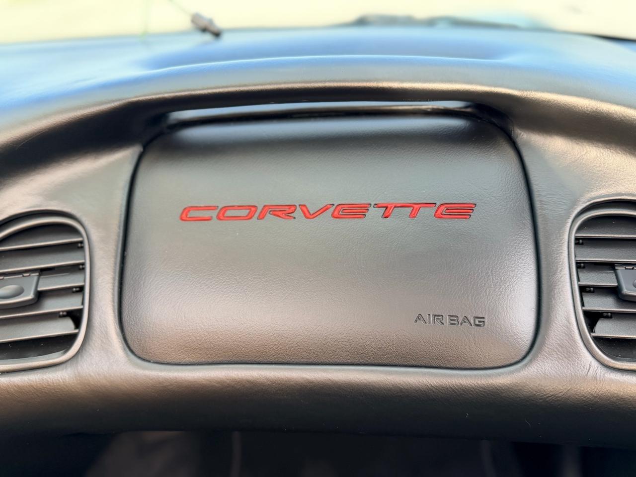 Chevrolet Corvette  2004