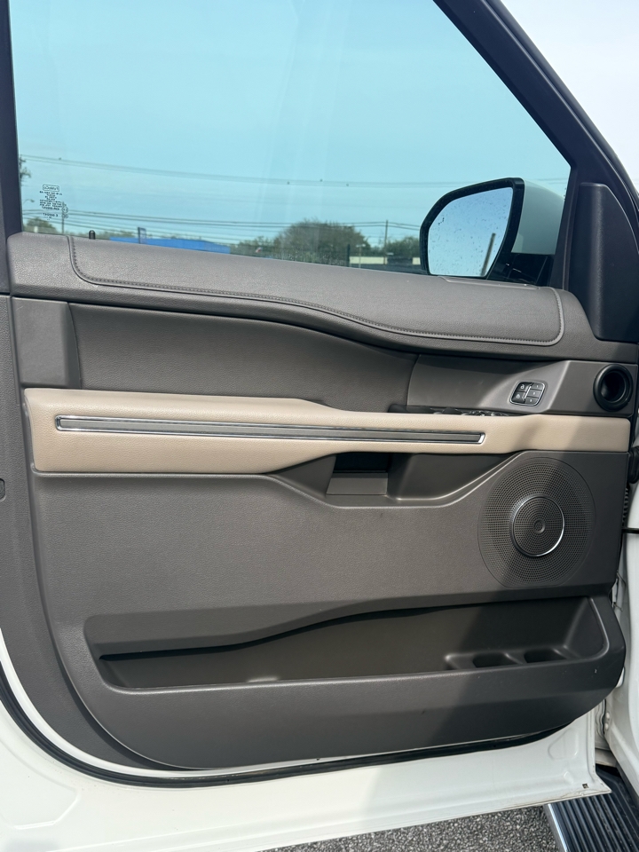 Ford Expedition  2020