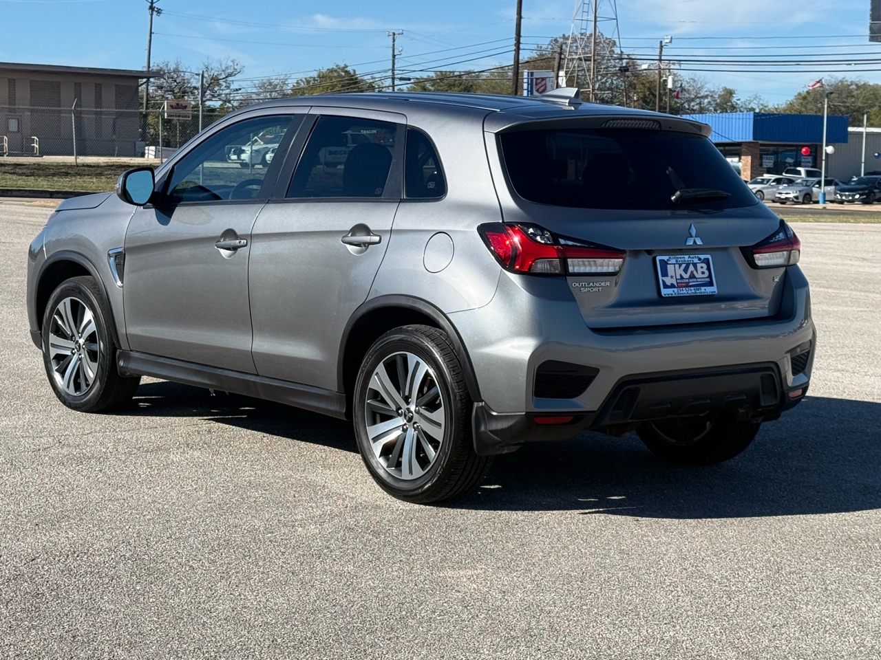 Mitsubishi Outlander Sport  2024