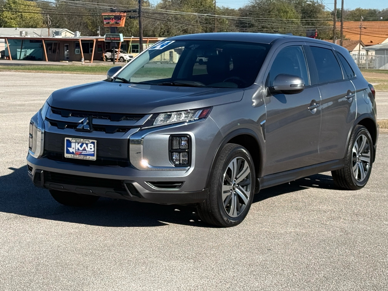 Mitsubishi Outlander Sport  2024