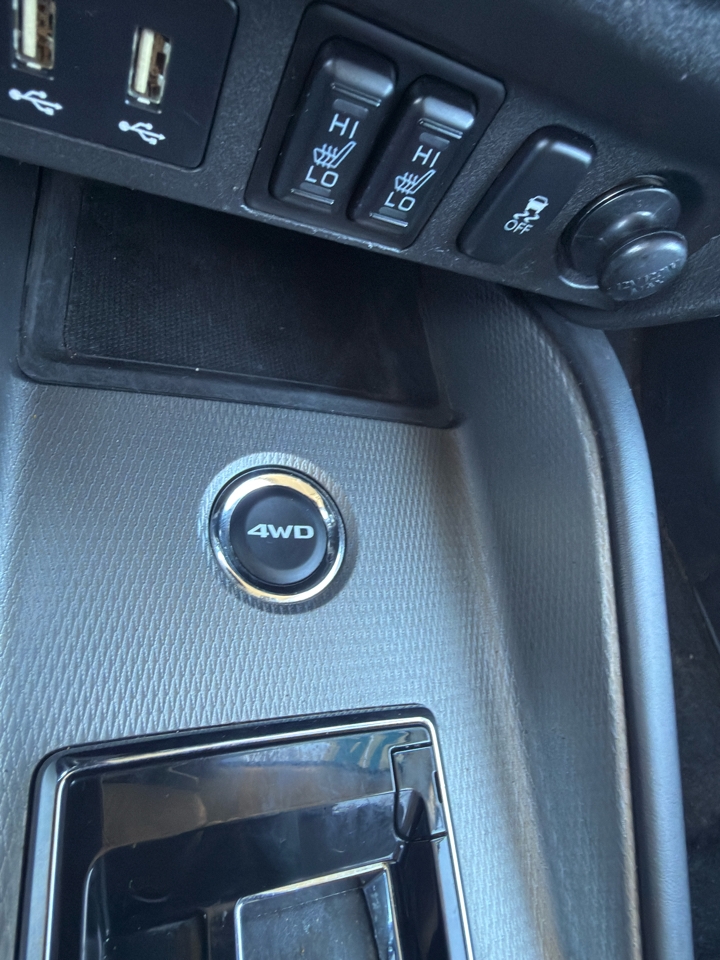 Mitsubishi Outlander Sport  2024