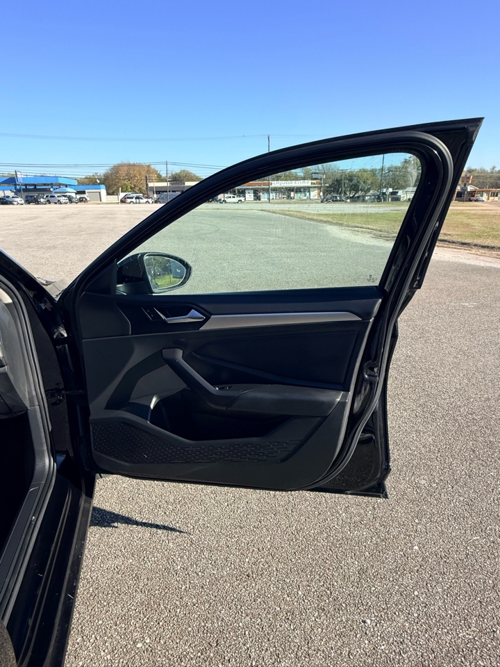 Volkswagen Jetta  2019