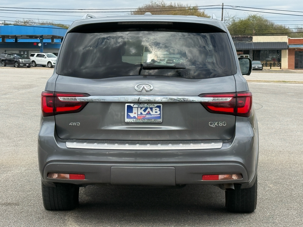 Infiniti QX80  2020