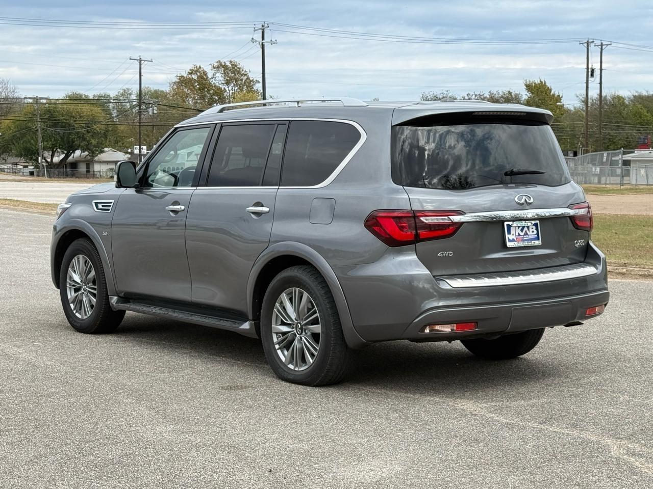 Infiniti QX80  2020