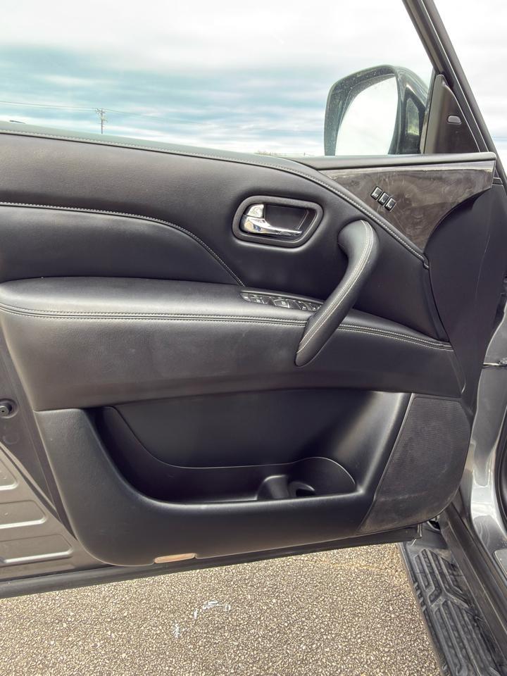Infiniti QX80  2020