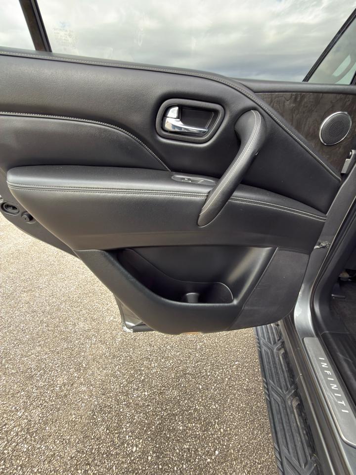 Infiniti QX80  2020