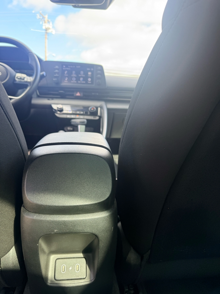 Hyundai Elantra  2025