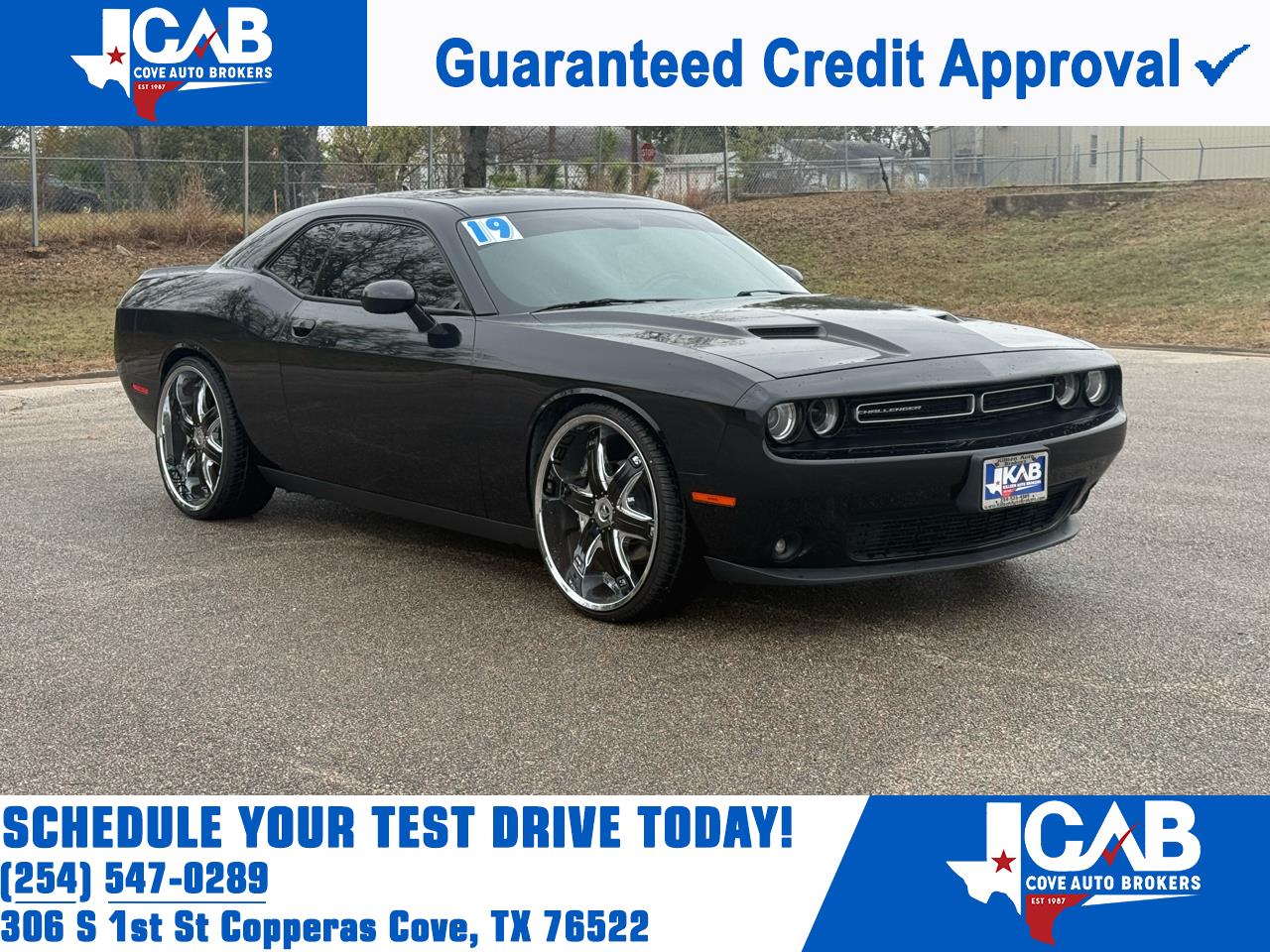 2018 Dodge Challenger SXT Plus's photo