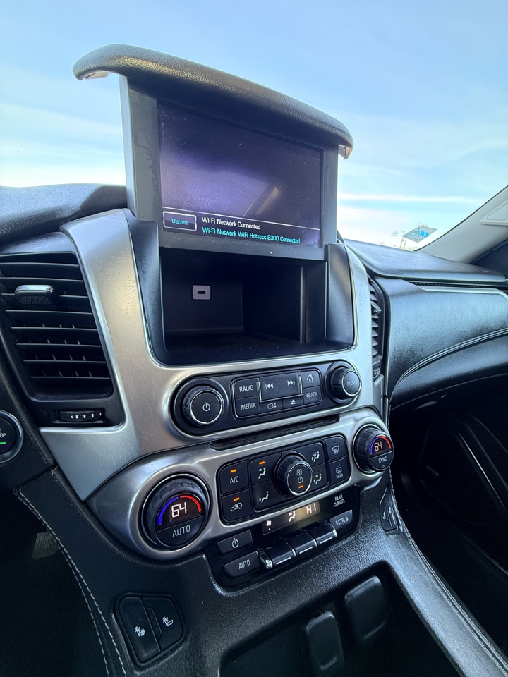 Chevrolet Suburban  2019