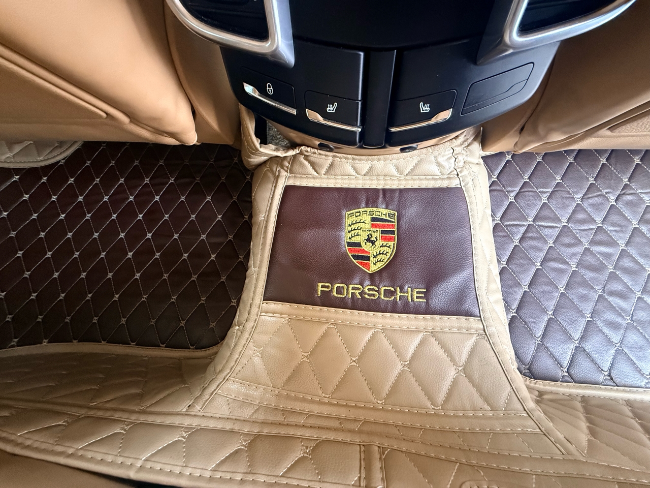 Porsche Cayenne Hybrid  2012