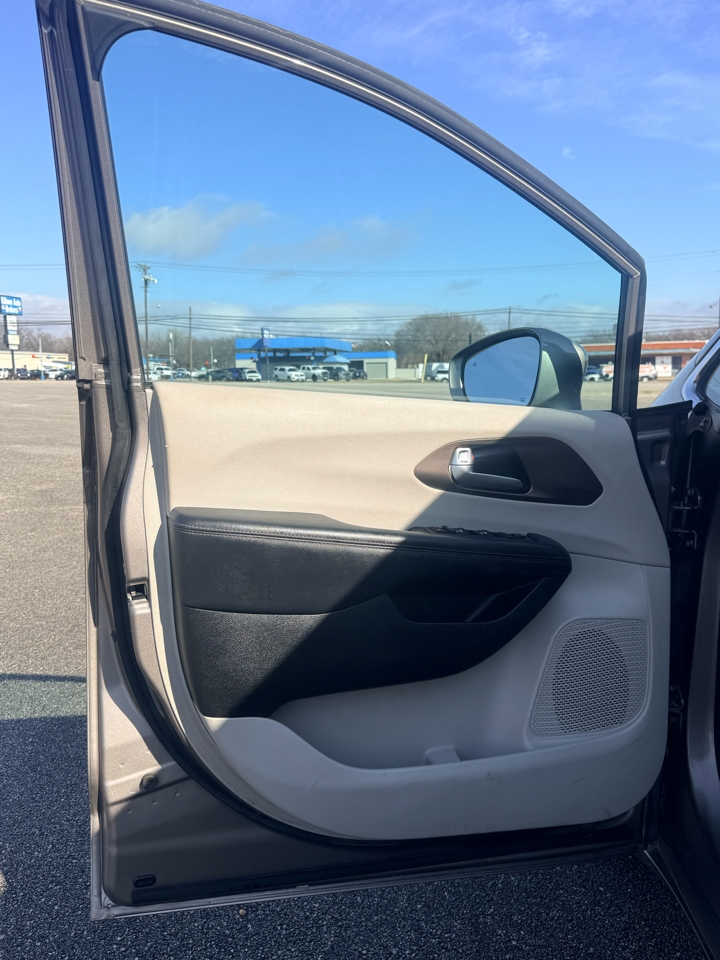 Chrysler Pacifica  2017