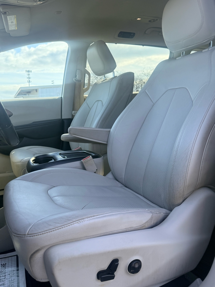 Chrysler Pacifica  2017