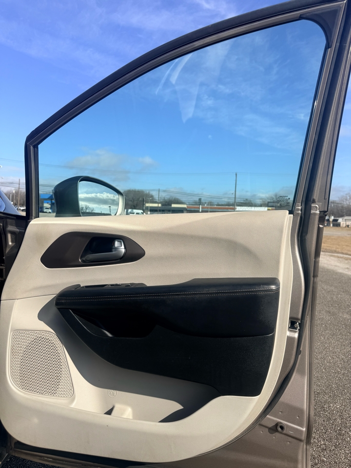 Chrysler Pacifica  2017