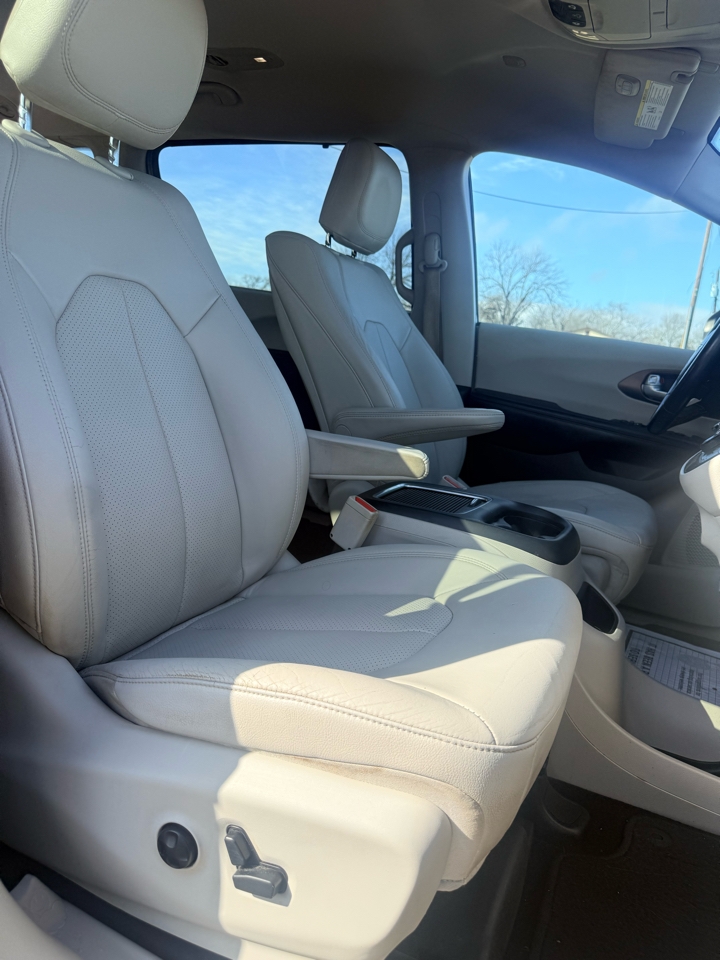 Chrysler Pacifica  2017