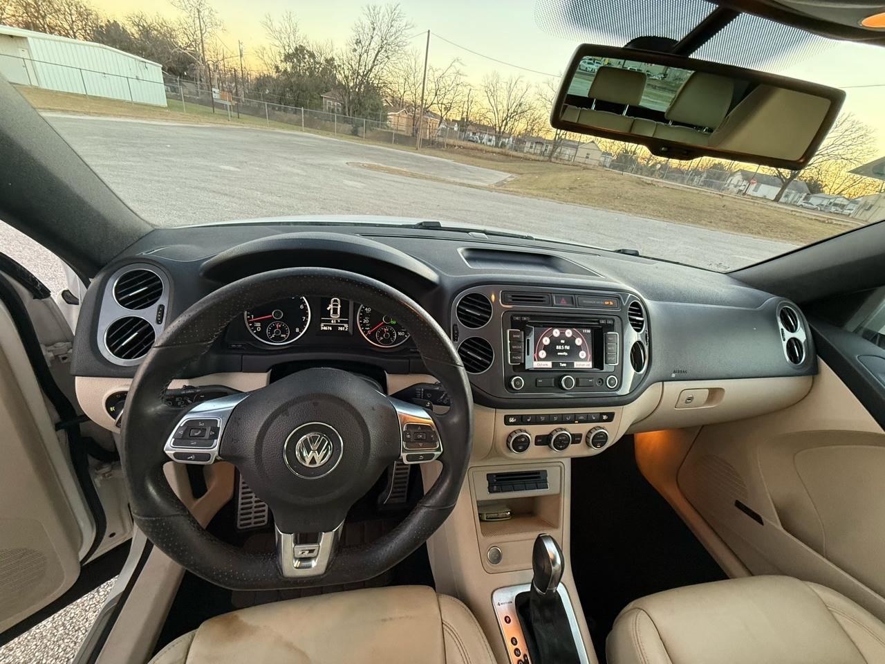 Volkswagen Tiguan  2014