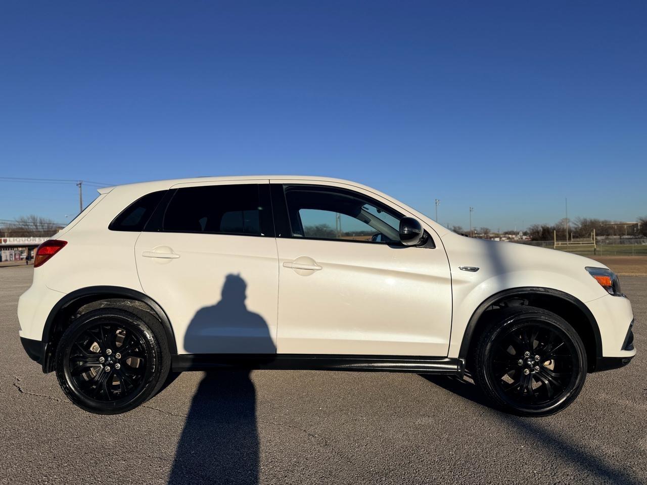 Mitsubishi Outlander Sport  2018