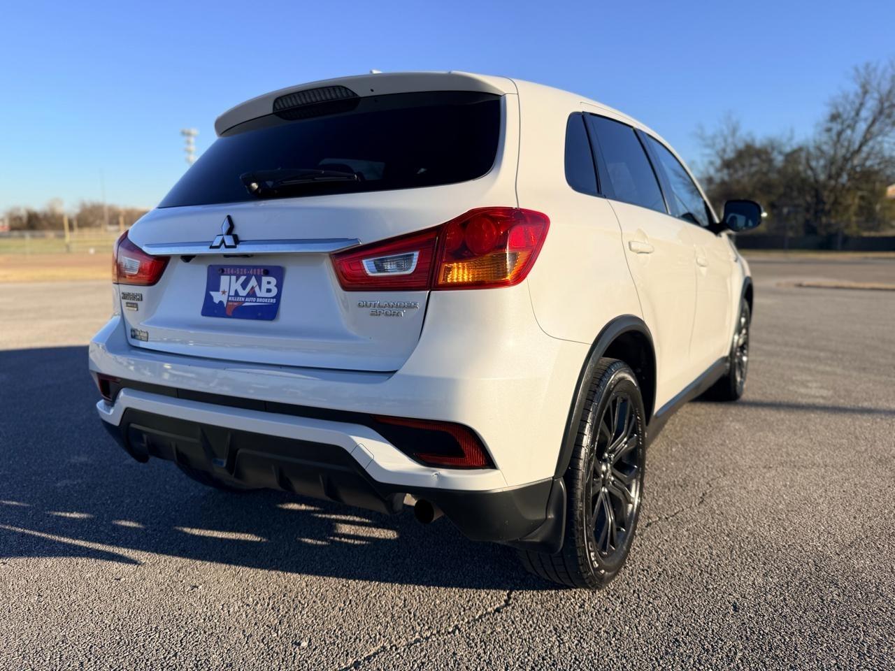 Mitsubishi Outlander Sport  2018