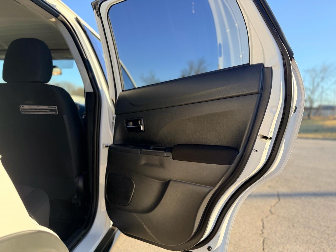 Mitsubishi Outlander Sport  2018