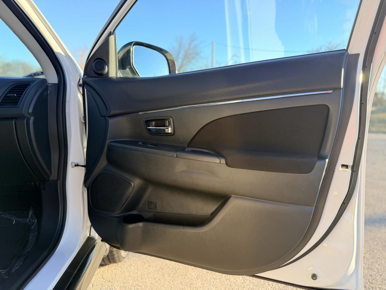 Mitsubishi Outlander Sport  2018